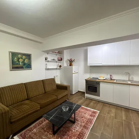 Cityscape Apartment *